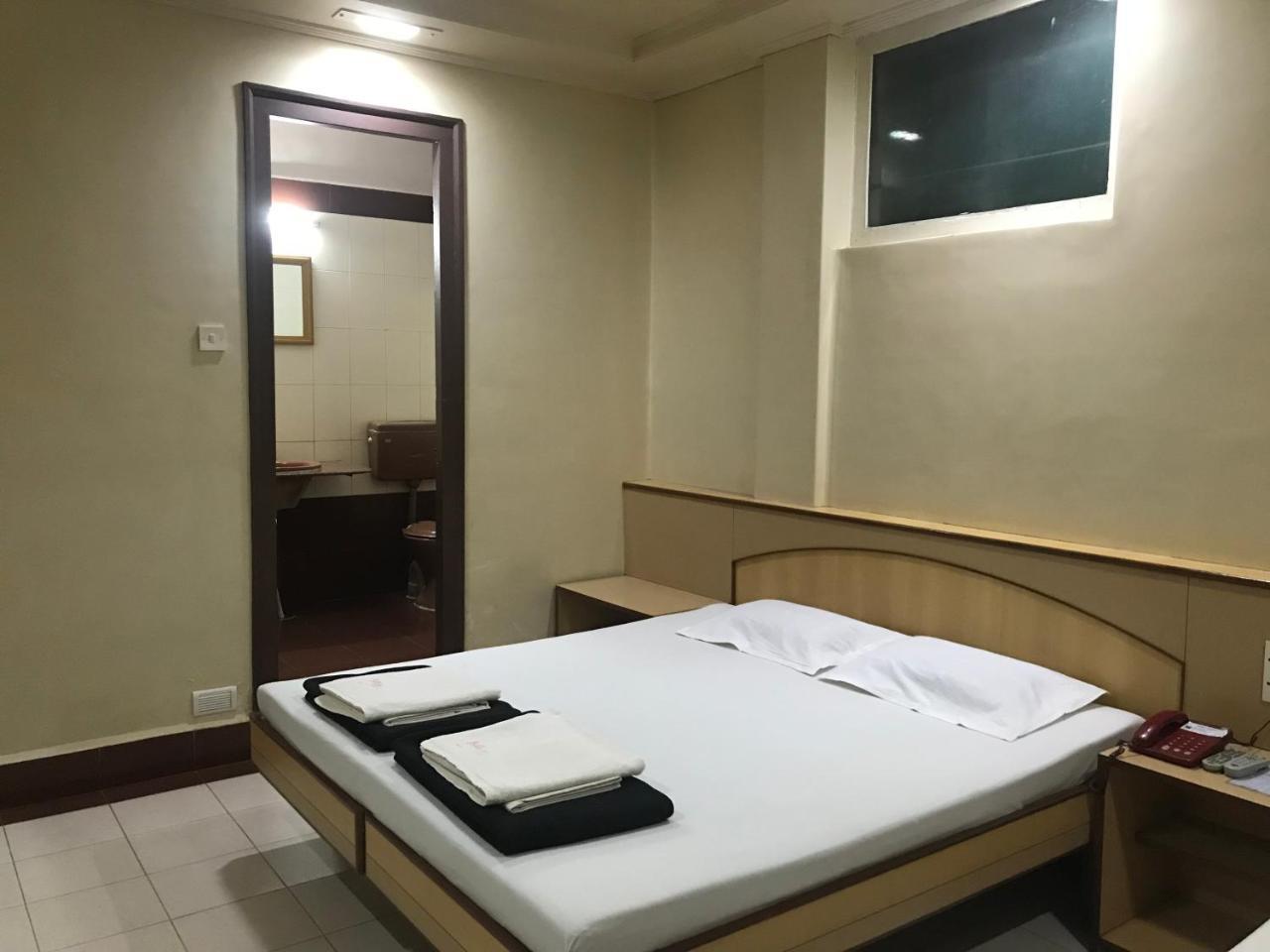 Hotel Satkar Cafeteria Belgaum Exterior foto